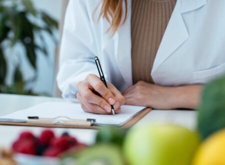 Differences Between a Dietitian and a Nutritionist | Registered Dietitian | Online Nutritionist | Disability Support Nutrition