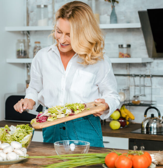 Nutrition Tips for Menopause and Perimenopause | When to See a Melbourne Dietitian or Online Nutritionist | Diet Plan for Anti Inflammatory Support