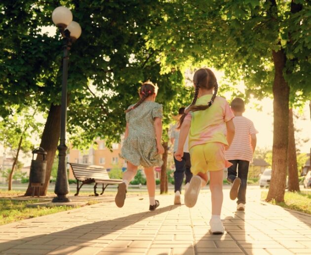 How Park Furniture in Melbourne Promotes Outdoor Play for Children | Commercial Park Benches & Outdoor Bike Racks