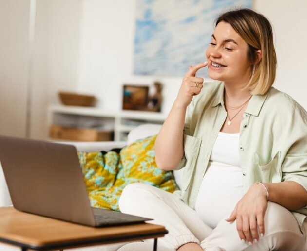 Orthodontic Treatment & Pregnancy | A Safety & Timing Guide for Expecting Mums | Orthodontics for Adults while Pregnant | Metal Braces & Clear Aligners in Melbourne