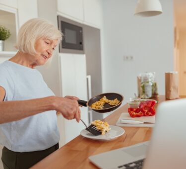 Dietitian Guide to Getting Enough Protein | Senior Health | Nutrition for Dementia & Chronic Illness | Online Nutritionist Services Australia | Registered Dietitian for Older Adult Health & Wellbeing