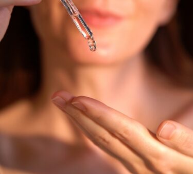 Using Active Skincare Ingredients Guide | Introducing a Vitamin C Serum & a Retinal Cream