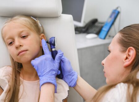 Hearing Loss Signs In Kids | Toddler & Child’s Hearing Test | Melbourne Clinical Audiologist | When to Book Microsuction Ear Wax Removal for Children