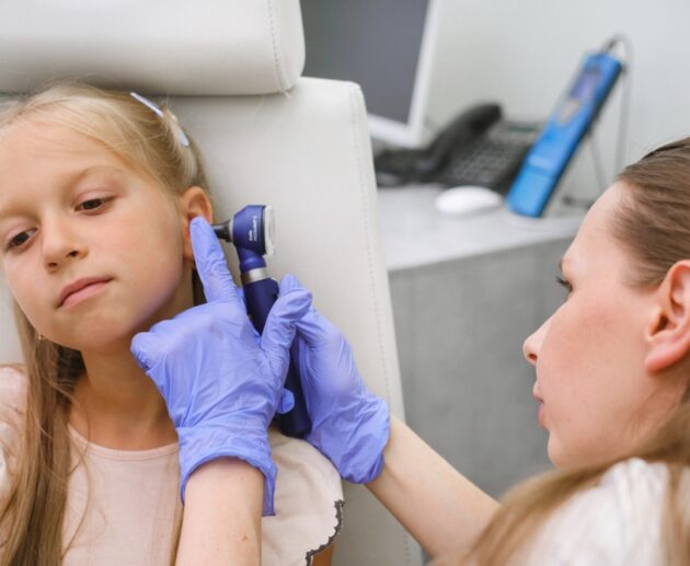 Hearing Loss Signs In Kids | Toddler & Child’s Hearing Test | Melbourne Clinical Audiologist | When to Book Microsuction Ear Wax Removal for Children