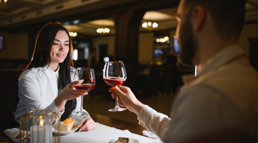 Guide To Romantic Local Date Nights | Sydney, Melbourne, Australia | Support Local Businesses | Suburb Local | Not Mum Today | Man Manual