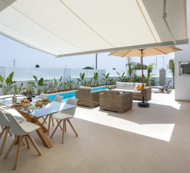Durable Australian Outdoor Shading | Alfresco Awnings & Patio Roofing Systems Supplier | Automation, Wind, Rain & Sun