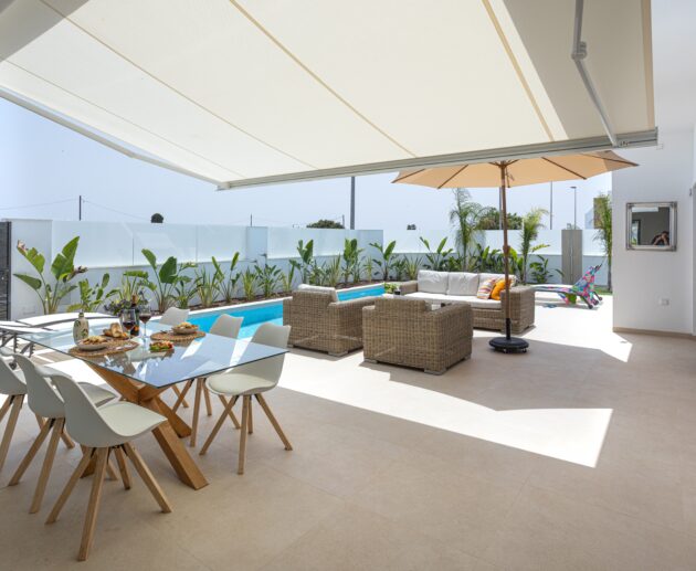 Durable Australian Outdoor Shading | Alfresco Awnings & Patio Roofing Systems Supplier | Automation, Wind, Rain & Sun